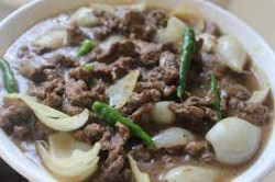Beef With Green Chili & Spring Onion