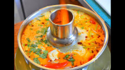 Tom Yam Goong/Gai Soup