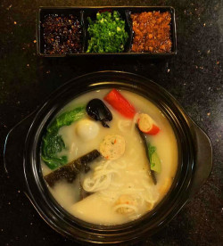 Yun-Nan Cross Bridge Rice Noodles